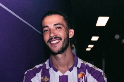 Gustavo Henrique, de blanquivioleta.