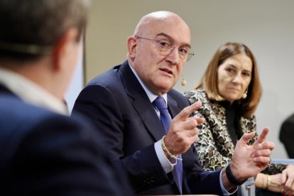 El alcalde de Valladolid, Jesús Julio Carnero, en el Club de Prensa de El Mundo.- PHOTOGENIC