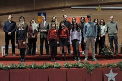 Foto de familia del concurso de microrrelatos deportivos.  / M. G. EGEA