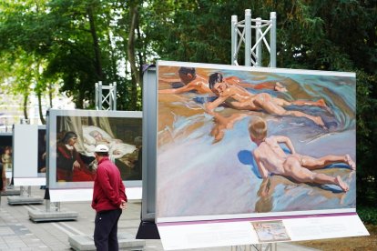 La exposición 'El Museo del Prado en las calles' en el Campo Grande de Valladolid. - ICAL