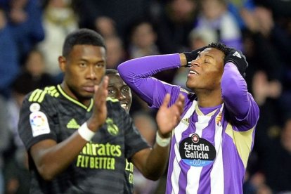 Alaba y Plata, en el partido de la primera vuelta.