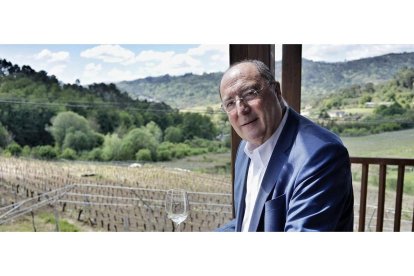 Carlos Moro en la bodega Sanclodio.- E. PRESS