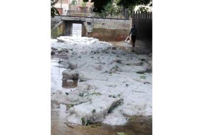 Granizada en Ágreda.-E.M.