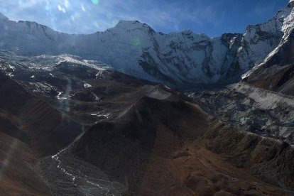 Imagen aérea en la región nepalí del Everest.-