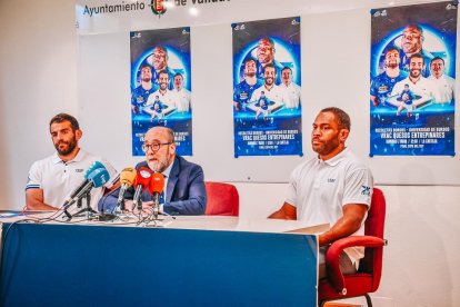 Diego Merino, Valentín-Gamazo y Gavidi, en la presentación de la final de Copa. / EL MUNDO