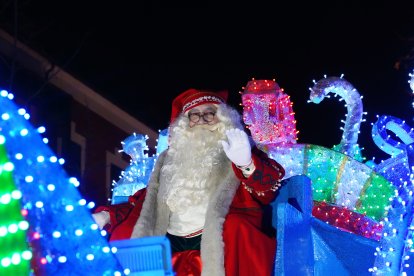 'Cabalgaza' de Papá Noel en Valladolid.- ICAL.