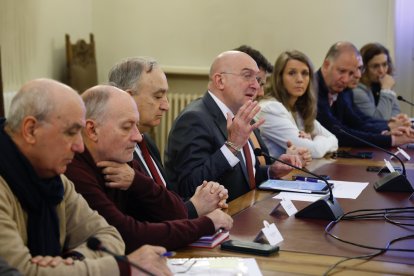 Carnero, durante la Mesa del Soterramiento.-E. M.