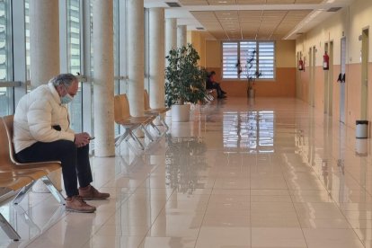 Interior del centro de salud de Arroyo de la Encomienda este martes por la mañana.- PHOTOGENIC