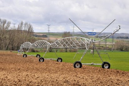 El Canal de Almazán ofrece una nueva imagen tras el proceso de modernización.-V. GUISANDE