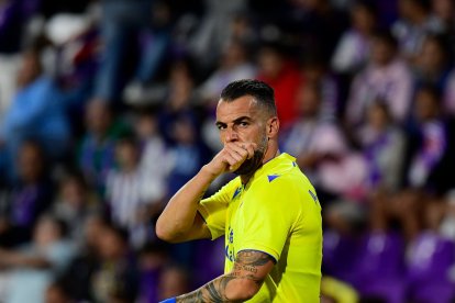 Negredo celebra su último gol, marcado en... Zorrilla.