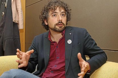 José Sarrión.-J. M. Lostau