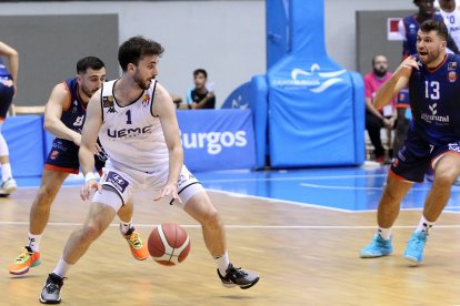 Sergi Costa ante el Tizona en la Copa de Castilla y León. / RVB