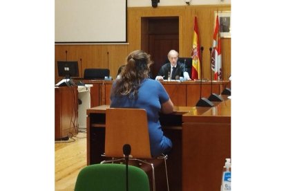 La ex concejala de Bobadilla del Campo en la Audiencia de Valladolid en una imagen de archivo. EUROPA PRESS