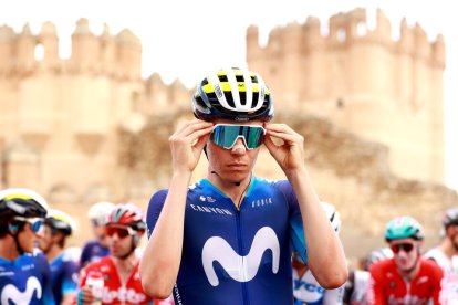 Iván Romeo con el maillot de Movistar en la Vuelta a Castilla y León en Coca. / M. TEAM