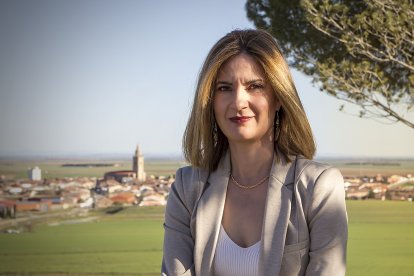 Ana Isabel Pérez, candidata del PSOE a la Alcaldía de Nava del Rey. E.M.