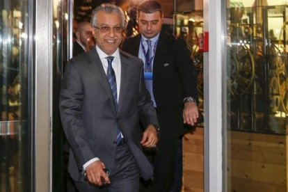 El jeque de Bahréin Salman bin Ibrahim al-Khalifa, tras intervenir esta mañana en el congreso extraordinario de la UEFA.-AP / PATRICK B. KRAEMER