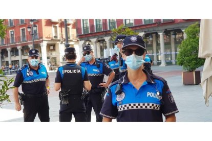 Agentes de la Policía Local de Valladolid.- E. M.