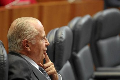 Imagen de archivo del Procurador del Común, sentado en un escaño de las Cortes-Ical