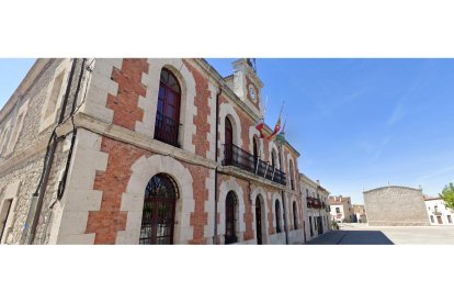 Plaza mayor de Montemayor de Pililla. GSW