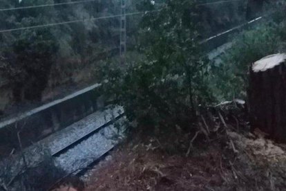 Imagen del sabotaje en la R3 de Rodalies en Les Franqueses, el pasado 23 de octubre-
