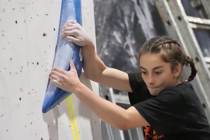 Iziar Martínez, 'Spiderwoman', en GekoAventura.  / PHOTOGENIC