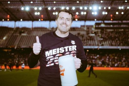 Óscar García celebra el título.-TWITTER