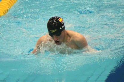 Luis Huerta durante una de las pruebas en la piscina de Funchal. / FEDEACYL