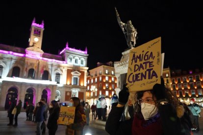 Concentración de la Coordinadora de Mujeres de Valladolid.- ICAL