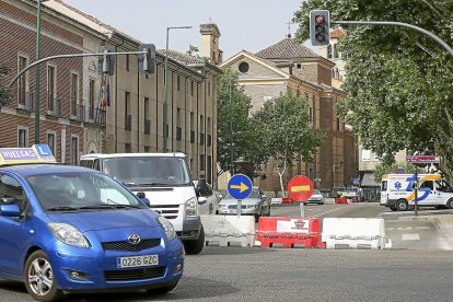 Estado que presentaba ayer la calle Chancillería por las obras.-MIGUEL ÁNGEL SANTOS
