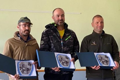 Lázaro, Alonso y Pascual, los tres cazadores presentes.L. DELAFUENTE