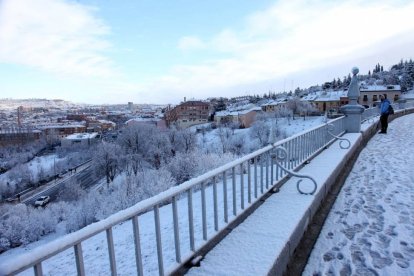 Intensa nevada caída sobre la capital segoviana-Ical