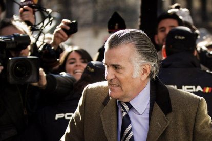 El extesorero del PP Luis Bárcenas.-AP / DANIEL OCHOA DE OLZA