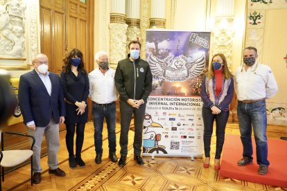 Presentación de Pingüinos en el ayuntamiento de Valladolid. / ICAL