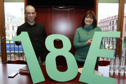 Santiago Campos y Margarita García presentan la iniciativa 'Valladolid toma la palabra'-J.M.Lostau