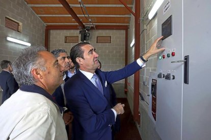 Juan Carlos Suárez-Quiñones visita las nuevas instalaciones.-ICAL