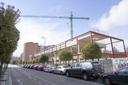 Estado de las obras del nuevo centro de la Seguridad Social en La Rondilla. J.M. LOSTAU