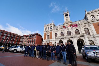 Presentación del Rally solidario Valladolid-Marruecos organizado por Roberto Carranza. -PHOTOGENIC