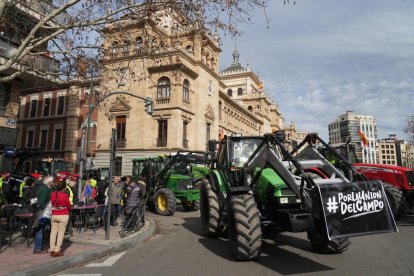 Tractorada en Valladolid. -J.M. LOSTAU