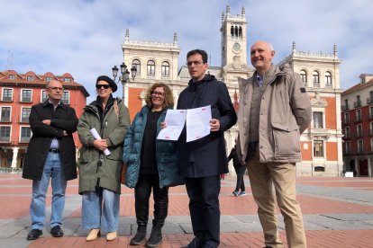 Foto de la petición del PSOE de un pleno extraordinario por el soterramiento. E.M.