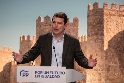 Alfonso Fernández Mañueco, este viernes en Ávila.-ICAL