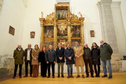 La Diputación de Valladolid recibe el retablo restaurado de San Esteban de la iglesia de Moral de la Reina.- ICAL