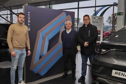 Nacho González, José Luis López-Valdivieso y Lolo Velasco en la presentación del premio Joven Promesa 2024. / M. G. EGEA