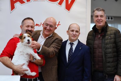 El alcalde de Valladolid, Jesús Julio Carnero, durante su visita a Fimascota - AYUNTAMIENTO DE VALLADOLID