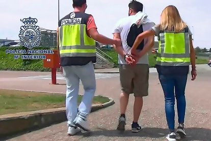 Momento de la segunda detención  cuando el condenado trabajaba en Burgos en julio de 2019.-E. M.