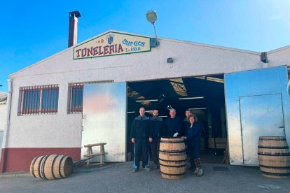 La familia Burgos al completo: Guillermo, Marcos (4ª generación), Juan Antonio, David y Rosa María (tercera generación) - H. MARTÍN