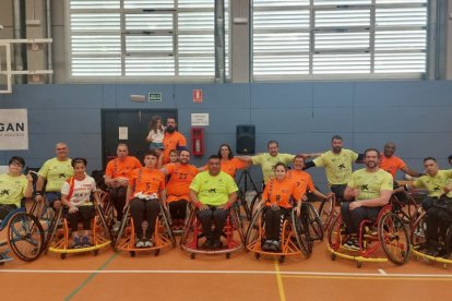 Jugadores de Inclusport en el partido ante Parla