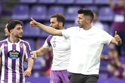 Pezzolano levanta el pulgar ante el Eldense