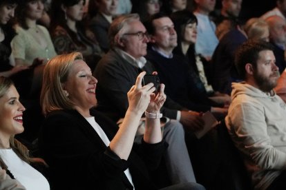 La consejera de Familia e Igualdad de Oportunidades, Isabel Blanco, preside la Gala Arte Joven.