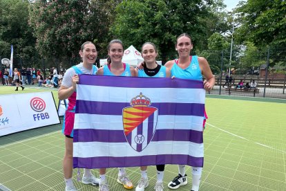 Equipo femenino RBV 3x3 en Francia.