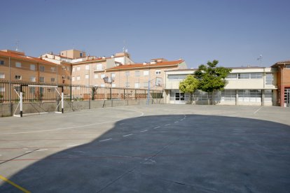 Pistas deportivas del CEIP Pedro I en Tordesillas (Valladolid).